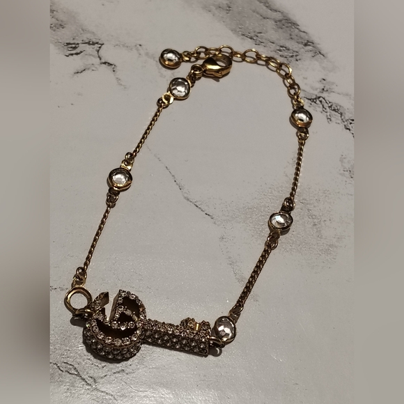 Replica Gucci key charm with diamonds #luxury #jewelry - Picture 2 of 16